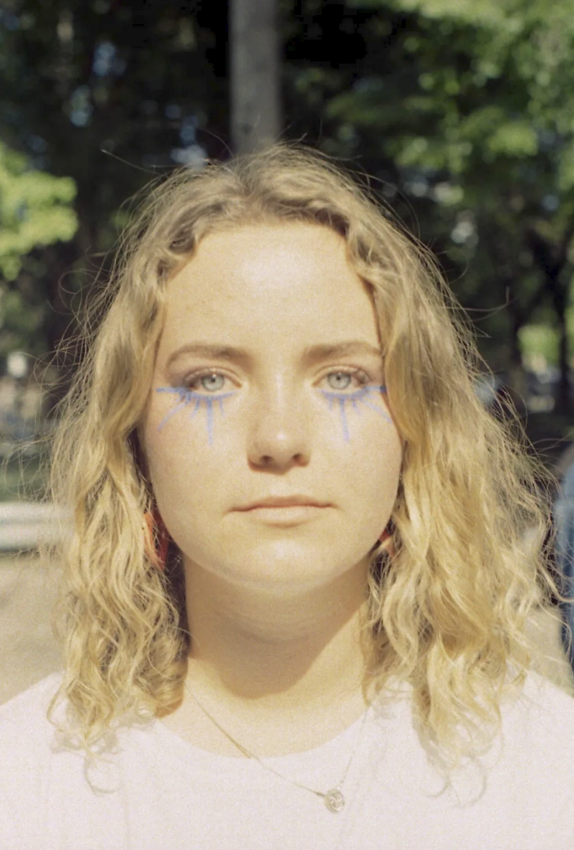 Portrait photo of Bella Hubbard.