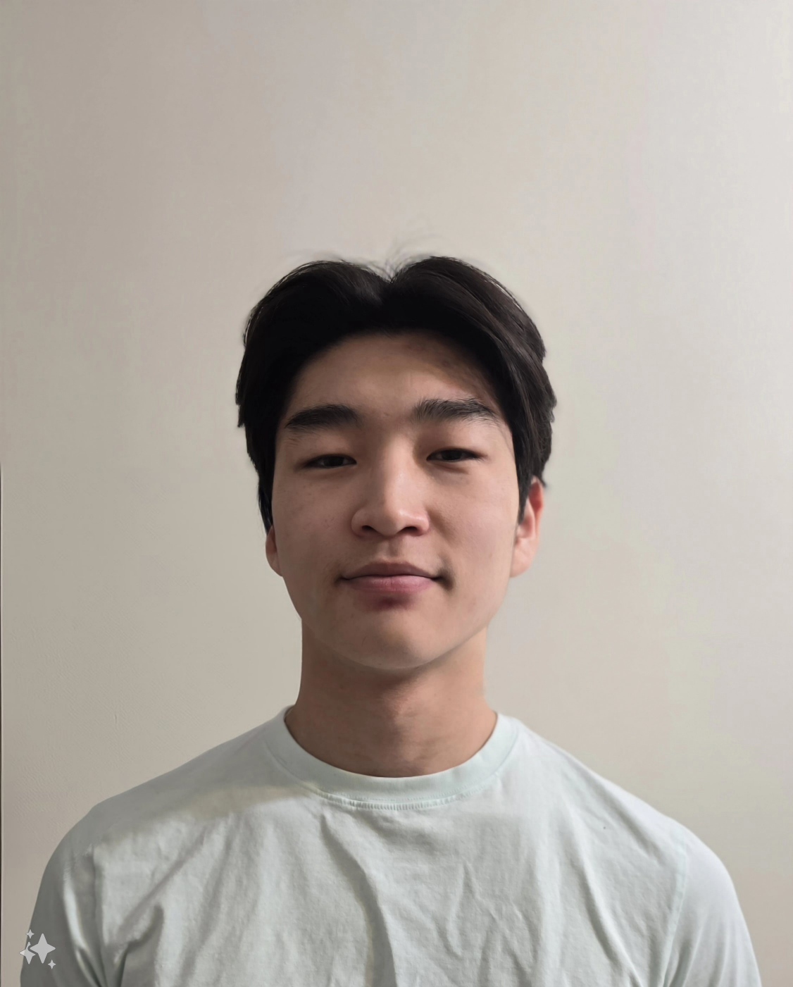 Portrait photo of Aaron Kim